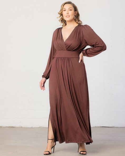 Flattering Maxi Dress, Chic Cardigan, Lace Wedding Gown, Plus Size Lace, Evening Gown Dresses, Maxi Dress Sale, Elegant Fall, Hollywood Fashion, Wedding Gowns Lace