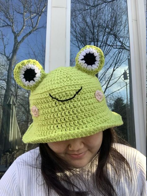 Frog Bucket Hat Crochet, Bucket Hat Pattern Free, Frog Bucket Hat, Bucket Hat Crochet, Frog Hat, Bucket Hat Pattern, Hat Patterns Free, Crochet Frog, Crochet Hat Free