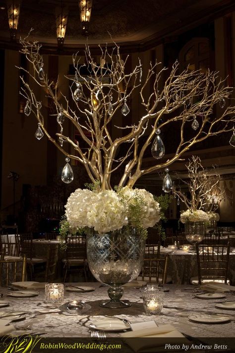 Gold Tree Branch Centerpiece, Manzanita Tree Centerpieces, Gold Tree Branches, Tree Branch Centerpieces, Branch Centerpieces Wedding, Tree Wedding Centerpieces, Asia Wedding, Branch Centerpieces, Tree Branch Decor