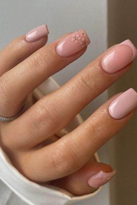 Squoval Nails, Short Gel Nails, Nude Nail, Nude Nail Designs, Subtle Nails, Simple Gel Nails, Minimal Nails, Casual Nails, Work Nails