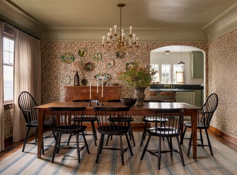 12 Floral-Accented Rooms with a Handmade, Folkloric Feel - The Study Victorian Dining Room Decor, Dining Room Wallpaper Ideas, Room Wallpaper Ideas, Dining Room Decor Traditional, Magnolia House, Wall Chandelier, Hall Ideas, Dining Room Wallpaper, Tudor Style Homes