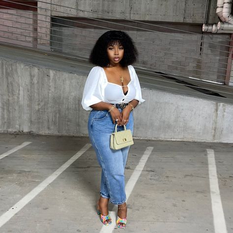 Mom Fashion, Black Women Fashion, Insta Photo Ideas, Insta Photo, Fashion Wear, Mom Style, Outfits Ideas, Summer 2024, Short Tops