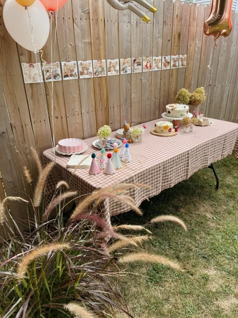 Relaxed Birthday Ideas, 1st Birthday Picnic Theme, Stuffy Birthday Party, Picnic Themed First Birthday Party, Picnic Style Birthday Party, Cottage Core 1st Birthday, Vintage Kids Birthday Party, 1st Birthday At Home Ideas, Minimal 1st Birthday Party