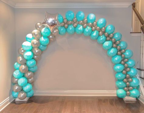 Balloon Hacks, Baloon Art, Wedding Teal, Balloon Pillars, Quinceanera Bouquet, Tiffany Theme, Birthday Theme Decoration, Tiffany Bridal Shower, Tiffany's Bridal