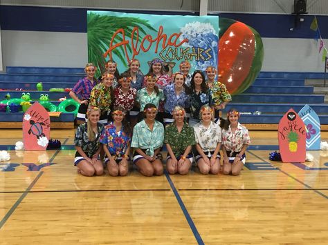 Hawaiian Themed Pep Rally 8•26•16 Cheer Team Picture Rowdy Crowd Themes, Aloha Pep Rally, Beach Theme Pep Rally, Cheer Pep Rally Themes, Beach Pep Rally, Pep Rally Outfits, Pep Rally Ideas, Pep Rally Themes, School Spirit Ideas Pep Rally