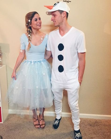 Couples Halloween Costumes Ideas (35 Photos) - Page 13 of 17 - Inspired Beauty Disney Çiftleri, Flintstones Halloween Costumes, Disney Couple Costumes, Olaf Halloween Costume, Olaf Costume, Couples Disney, Makeup Zombie, Diy Couples Costumes, Best Couples Costumes