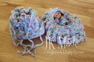 Crochet baby bassinet/purse Doll Purse, Women's Conference, Baby Alive Doll Clothes, Doll Crib, Baby Alive Dolls, Baby Bassinet, Do It Again, Baby Alive, Preschool Fun