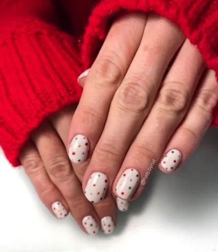 45 Christmas Nail Ideas To Try This Holiday Season - Be Centsational Best Christmas Nails, Christmas Nail Ideas, Short Nail Manicure, Festive Nail Designs, Dot Nail Art, Holiday Nail Designs, Cute Christmas Nails, Holiday Nail, Dots Nails