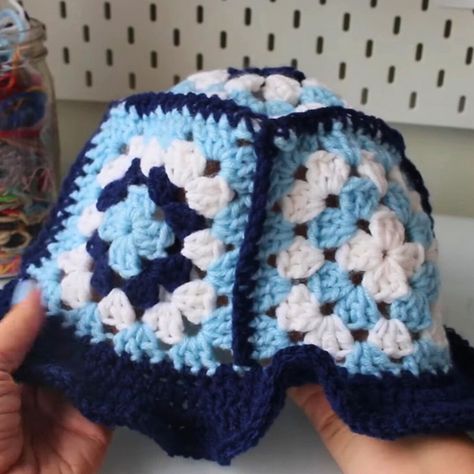 Learn to create a Crochet Granny Square Bucket Hat with this easy guide as a stylish, fun accessory perfect for all skill levels. Crochet Hat Granny Square, Crochet Granny Square Hat Free Pattern, Granny Square Hat Pattern Free, Granny Square Bucket Hat Pattern, Crochet Granny Square Hat, Granny Square Bucket Hat, Granny Square Hat, Patchwork Bucket Hat, Bucket Hat Pattern