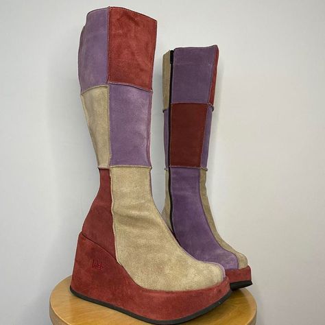 Under The Knee Boots, Alt Shoes, Purple And Beige, Denim Crafts Diy, Funky Shoes, Shoe Inspo, 70s Style, Girl Fits, Vintage Boots