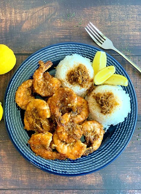 Hawaiian Garlic Butter Shrimp - The Left Chef - Full time lefty, part time foodie. Easy, quick, & tasty meals. Kahuku Garlic Shrimp Recipe, Hawaiian Garlic Shrimp, Famous Food, Tasty Meals, Garlic Butter Shrimp, Butter Shrimp, Garlic Head, Garlic Shrimp, Food Trucks