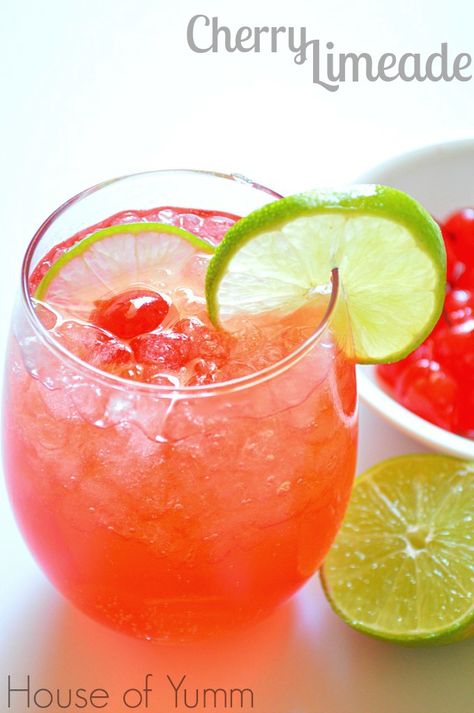 75 Refreshing Non-Alcoholic Drink Recipes Jus Lemon, Watermelon Cooler, Cocktail Vodka, Watermelon Cocktail, Resep Salad, Cherry Limeade, Agua Fresca, Watermelon Recipes, Drinks Alcohol Recipes