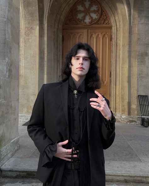 📿🕯️ Romantic Goth Male, Gothic Mens Fashion, Fashion Model Man, Goth Male, Art Vampire, Romantic Men, Fashion Models Men, Model Man, Goth Guys