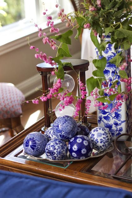 C.B.I.D. HOME DECOR and DESIGN: REFRESH Blue And White Vase Living Room, Blue And White Balls In Bowl, Blue Porcelain Vase, Blue Porcelain Vase With Flowers, Blue And White Vase With Flowers Painting, Blue And White Living Room, Chinoiserie Decorating, Blue And White Vase, Blue White Decor