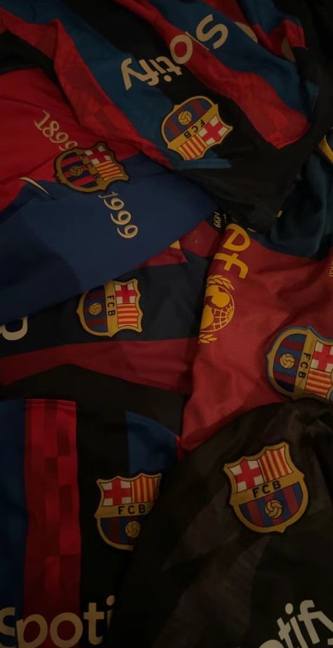 Barca Team, Barcelona Aesthetic, Fcb Barcelona, Barcelona Jerseys, Fc Barcelona Wallpapers, Lionel Messi Barcelona, Lionel Messi Wallpapers, Messi Photos, Barcelona Team