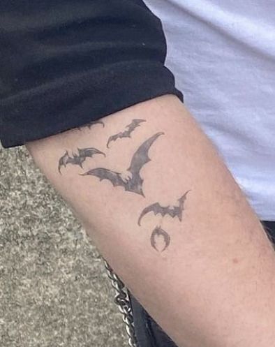 bat tattoo on forearm Eddie Munson Bat Tattoo, Stranger Things Tattoo, Grunge Tattoo, Bat Tattoo, Eddie Munson, Dream Tattoos, Simplistic Tattoos, S Tattoo, Piercing Tattoo