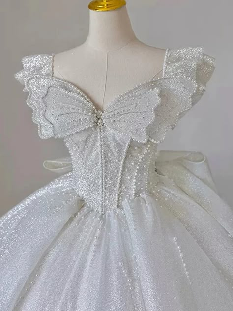 Fantasy Ballgown, Poofy Wedding Dress, Prom Dress Fairy, Butterfly Wedding Dress, Poofy Prom Dresses, Elegant Floral Dress, Grey Evening Dresses, Butterfly Beads, Dress Fairy