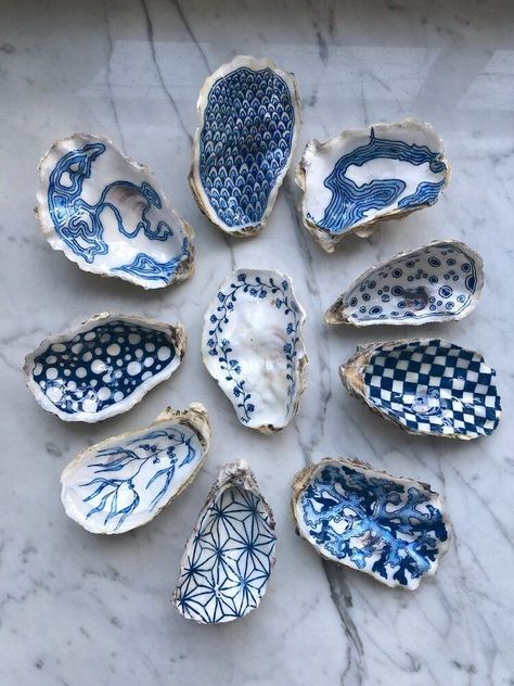 Deco Marine, Oyster Shell Crafts, Stella Marina, Shell Crafts Diy, Keramik Design, Shell Ornaments, Oyster Shells, Seashell Art, Seashell Crafts