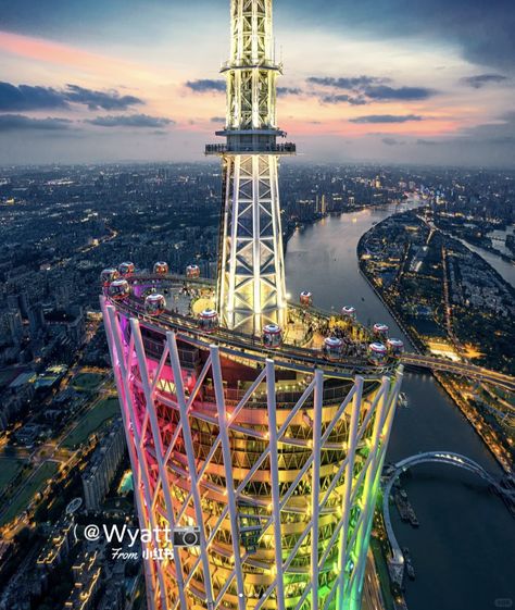 Take in the opulent charm of dazzling city nightlights! ✨🌉 Above the iconic #CantonTower, #Guangzhou invites you to a world of glamour as the vibrant skyline captivates you with its enchanting hues. 🧚‍♀️ 📷 Wyatt Rosewood Guangzhou, Canton Tower Guangzhou, China Chongqing City, Hong Kong Sunset, Canton Tower, Hong Kong Cultural Centre, Guangzhou, City Skyline, Hong Kong