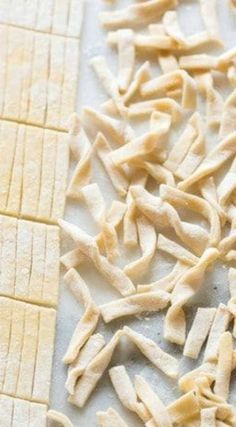 Easy Homemade Egg Noodles ~ Four simple ingredients and no special equipment... These delicious noodles are perfect for soups, stews, stroganoff or plain with butter and cheese. Easy Homemade Noodles, Homemade Chicken And Noodles, Cooking Lamb, Noodle Recipes Homemade, Best Chicken Noodle Soup, Delicious Noodles, Egg Noodle Recipes, Beef Stroganoff Easy, Homemade Egg Noodles