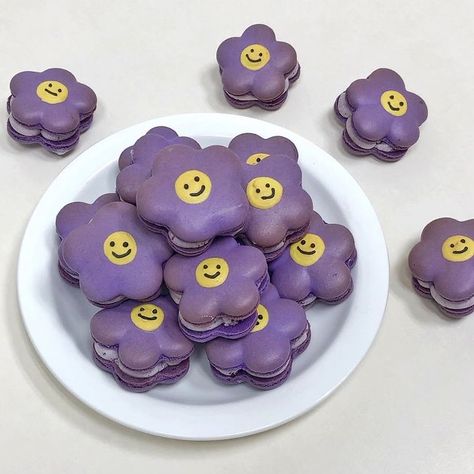 Widget Purple Aesthetic, Flower Macarons, Gold And Silver Jewelry, Authentic Self, Unique Aesthetic, Purple Aesthetic, Gold And Silver, Macarons, Natural Gemstones