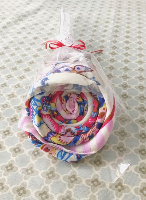 Gift Wrapping Scarf Ideas, Scarf Gift Wrap, Wrapping Scarf Gift, How To Gift Wrap A Scarf, Scarf Gift Packing Ideas, How To Wrap A Scarf As A Gift, Scarf Packaging Ideas, Folding Scarves, How To Fold Scarf