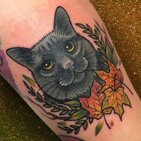 Nostalgic Fall, Fall Tattoos, Pet Tattoos, Kitty Tattoos, Autumn Tattoo, Explore Tattoo, Cat Tat, Plant Tattoo, Instagram Autumn