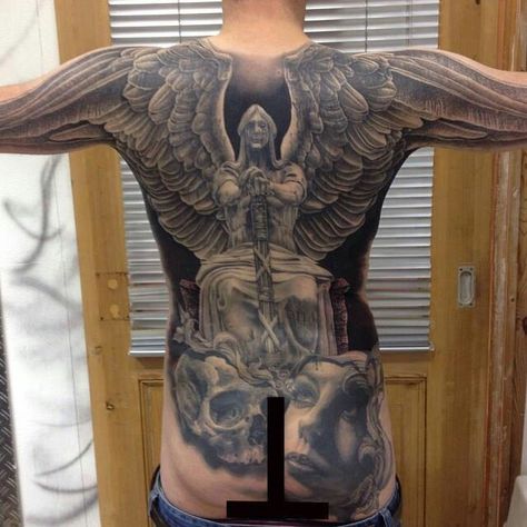 :-) Muscles And Tattoos, German Tattoo, Tattoo Pierna, Photorealistic Portraits, Traditional Japanese Tattoo Designs, Tattoo Pics, Back Piece Tattoo, Full Back Tattoos, Angel Wings Tattoo