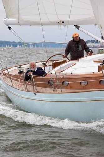 Classic Yachts For Sale, Sailing Yachts For Sale, Sailboats For Sale, Wooden Sailboat, Classic Wooden Boats, Sailing Yachts, Classic Yachts, Sailing Boats, Yacht Interior