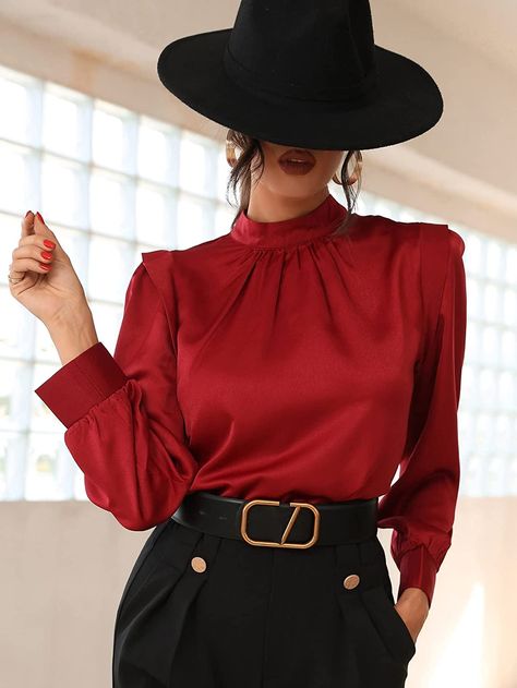 Red Satin Blouse Outfit, Red Silk Shirt Outfit, Red Blouse Outfit Work, Red Satin Shirt Outfit, Satin Tops Blouses Classy, Red Crop Top Outfit, Collar Blouse Outfit, Red Blouse Outfit, Blouse Outfit Work