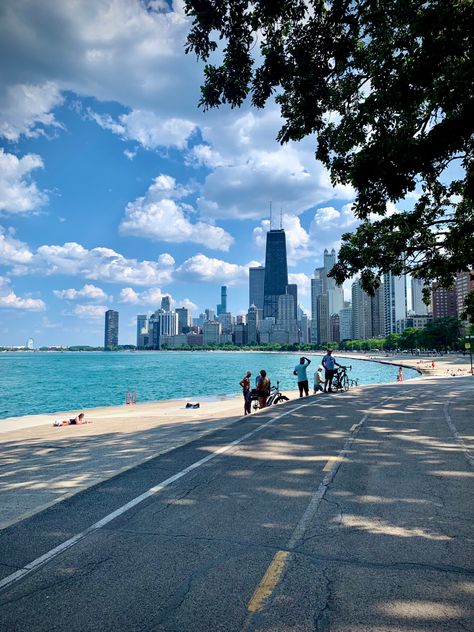 Usa Chicago, Chicago Lifestyle, Chicago Life, Living In Chicago, Spring In Chicago, Chicago Aesthetic Summer, Chicago City Aesthetic, Travel Aesthetic Chicago, Chicago Summer Aesthetic