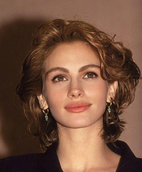 Julia Roberts Hair, Hair Inspiration Short, Lip Fillers, Julia Roberts, 90s 2000s, Long Hairstyles, Dream Hair, Aesthetic Hair, Lany