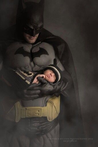 Batman Batman Baby Room, Boy Newborn Pictures, Batman Nursery, Newborn Baby Boy Photography, Batman Ideas, Baby Boy Batman, Batman Baby, Mother Baby Photography, Superhero Nursery