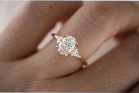 Solitaire Ring Oval, Oval Wedding Band, Wedding Band And Engagement Ring, Diamond Ring Solitaire, Oval Cut Moissanite Engagement Ring, Pretty Engagement Rings, Handmade Gold Ring, Wedding Ring For Her, Cute Engagement Rings