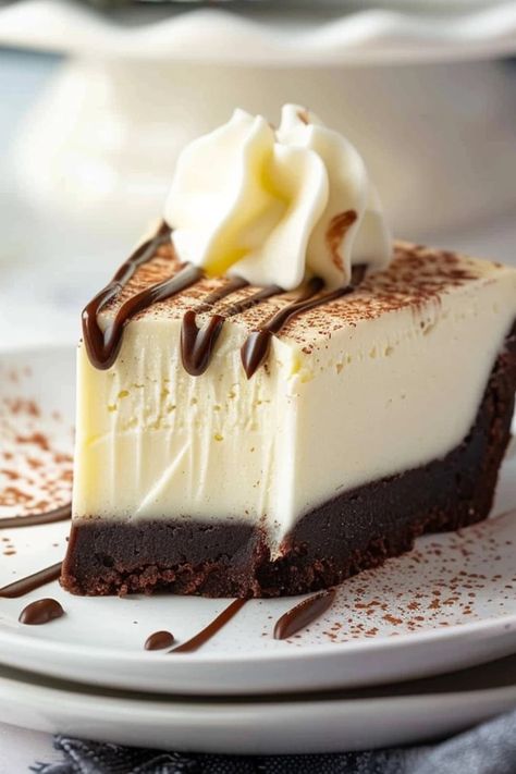 Extra Rich And Creamy Cheesecake, Crunchie Cheesecake Recipes, Cheesecake Recipes Uk, Dessert Ideas Recipes, Different Types Of Cheesecake, Brownie Bottom Cheesecake Recipes, Gin Dessert, Gourmet Cheesecake Recipes, Double Layer Cheesecake