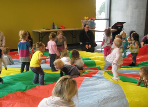 Parachute Play: with babies and toddlers Parachute Songs, Library Storytime, Parachute Games, Baby Storytime, Toddler Storytime, Music For Toddlers, Early Childhood Program, Toddler Class, Preschool Music