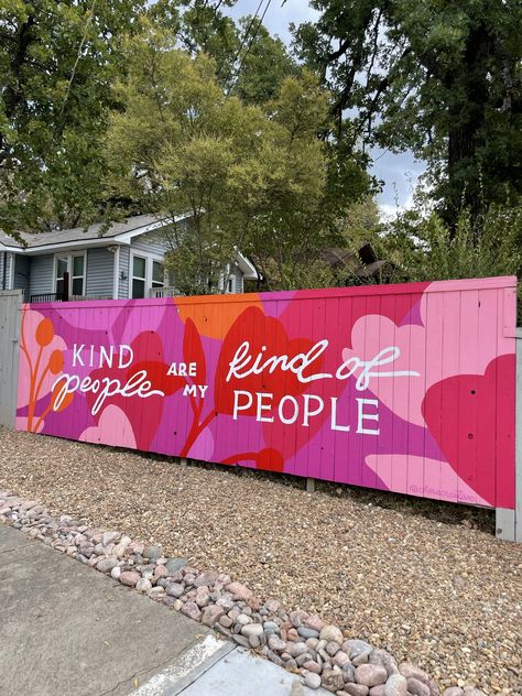 Creative Exterior House Painting Ideas, Outdoor Mural Ideas, Pink Fence, Flower Wall Mural, Exterior Murals, Garden Mural, Paint Color Ideas, School Murals, Exterior Paint Color