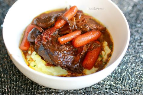 Hi loves! Today I’m sharing a highly requested pot roast recipe that I showed in my afternoon routine video(watch it here).... Slow Cooker Pot Roast Recipes, Crockpot Roast, Pot Roast Slow Cooker, Pot Roast Recipes, Crockpot Beef, Crock Pot Slow Cooker, Crock Pot Cooking, Roast Recipes, Beef Dishes