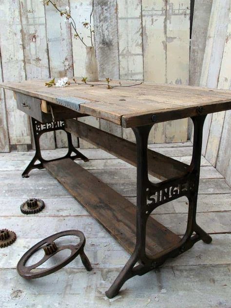 Sewing Table Repurpose, Upcycled Furniture Before And After, Diy Sewing Table, Sewing Machine Table, Upcycled Furniture Diy, Industrial Design Furniture, Vintage Industrial Furniture, Vintage Sewing Machines, Refurbished Furniture