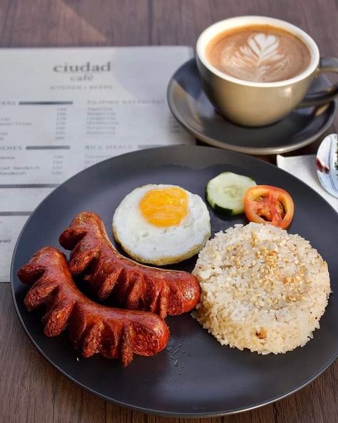 Silog Meals Plating, Filipino Breakfast Aesthetic, Filipino Food Photography, Pilipino Food Recipe, Silog Meals, Filipino Breakfast, German Foods, Filipino Dish, Food Menu Design