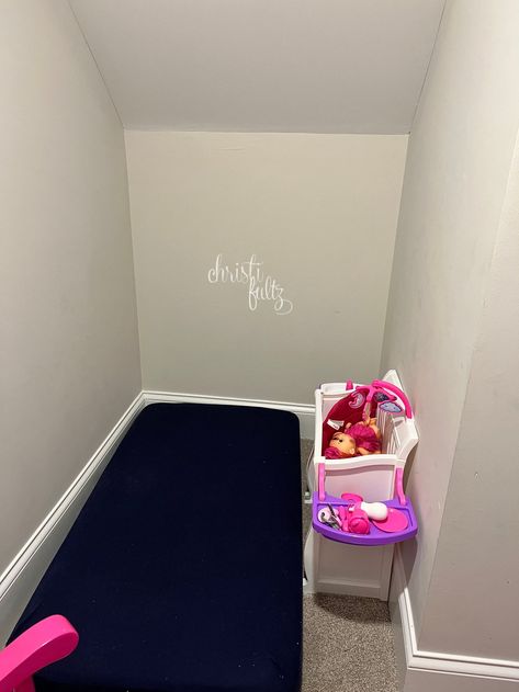 Under Stairs Playhouse Diy, Under The Stairs Kids Space Ideas, Play Area Under Stairs For Kids, Under Stairs Nook Reading Corners, Under The Stairs Play Area, Under Stairs Toy Room, Understair Play Space, Under Stair Playroom, Under Stair Kids Space