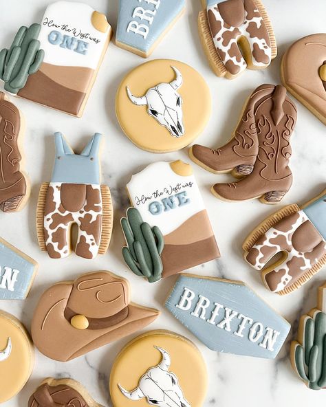 Cowboy Baby Shower Theme, Cowboy First Birthday, Wild West Birthday, Western Birthday Party, Cowboy Cookies, Boys 1st Birthday Party Ideas, Just Graduated, Cowboy Baby Shower, Sugar Cookie Royal Icing