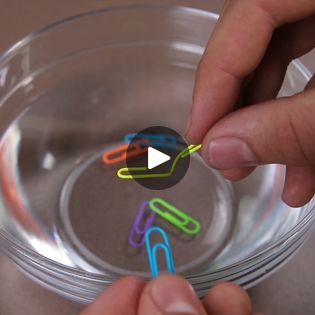 Fun & Easy Science Experiments | Simple science experiments you can do at home! | By Craft FactoryFacebook Easy Group Science Experiments, Cool Simple Science Experiments, Easy Class Science Experiment, Easy Biology Experiments, Vinger Baking Soda Experiment, Diy Science Experiments, Diy Science, Easy Science Experiments, Easy Science