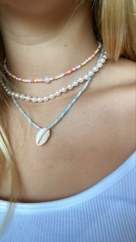 Coconut Girl Necklace, Summer Jewelry Diy, Teen Girl Jewelry, Beachy Girl, Beachy Bracelets, Surfer Jewelry, Clay Bead Necklace, Hawaii Jewelry, Girl Necklace