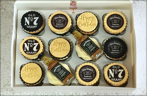 Whiskey Cupcakes Design, Jack Daniels Cupcakes, Whiskey Cupcakes, Cupcakes For Men, Theme Cupcakes, Whiskey Brands, 55th Birthday, Birthday Cakes For Men, Cupcake Designs