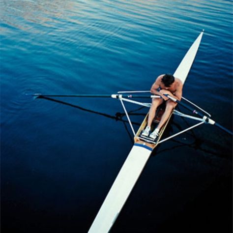 Weekly Gym Routine, Rowing Scull, Rowing Photography, Olympic Poster, Rowing Shell, Rowing Technique, Men's Rowing, Photography Photo Ideas, Rowing Machine Workout