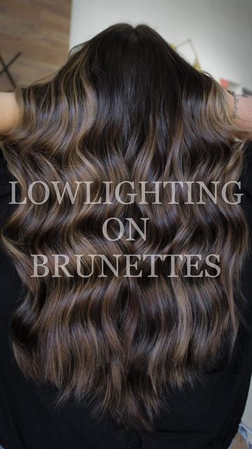 KRISTA | BALAYAGE + HAIR EDU on Instagram: "TIPS FOR LOWLIGHTING BRUNETTES 👇🏼 ❕Bold weaves❕ Taking a bold weave will create bold dimension. Fine lowlights on a darker base will disappear into the hair. ❕Pull your lowlight through the ends❕ Overtime brunettes tend to get warmer towards the ends of their hair due to the sun. I recommend pulling your lowlight through the ends to neutralize this warmth. ❕Formulate on level with natural color❕ Formulating on level with the natural color results Lowlights For Brunettes, Hair Pull, Hair Education, Dimensional Brunette, G Hair, Hair Due, Low Lights Hair, Balayage Brunette, Modern Salon