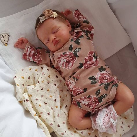 Handmade Reborn Dolls 20'' Cute Reborn Baby Doll Adalia with Brown Hair Newborn Dolls, Newborn Sleeping, Old Baby Clothes, Baby Doll Toys, Silicone Baby Dolls, Realistic Baby Dolls, Reborn Baby Girl, Reborn Baby Doll, Newborn Baby Dolls