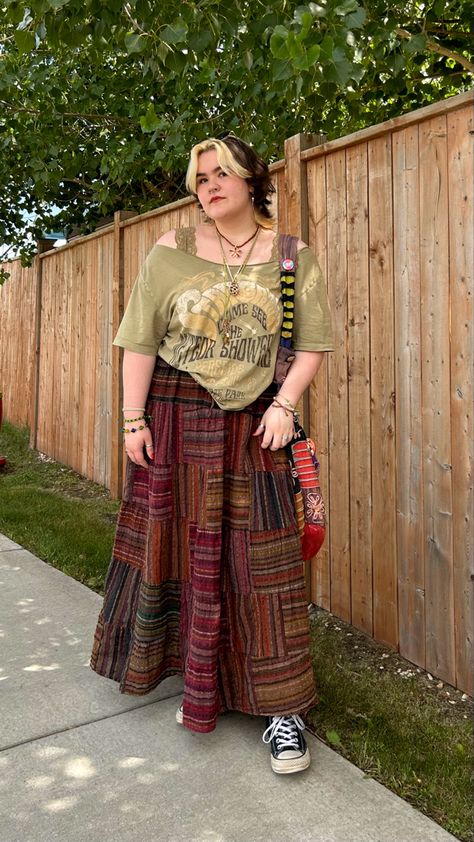 Cottagecore Alt Fashion, Boho Outfit Ideas Winter, Layered Cottagecore Outfit, Mushroom Foraging Outfit, Earthbound Outfits Style, Plus Size Hippie Clothes, Plus Size Hippy Fashion, Earthbound Aesthetic Outfits, Plus Size Forestcore