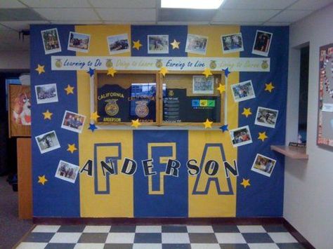 Ffa Bulletin Boards Ideas High Schools, Ag Teacher Classroom Ideas, Ffa Activities, Future Agriculture, Mural School, Agriculture Education Classroom, Agriculture Classroom, Ffa Week, Agriculture Teacher